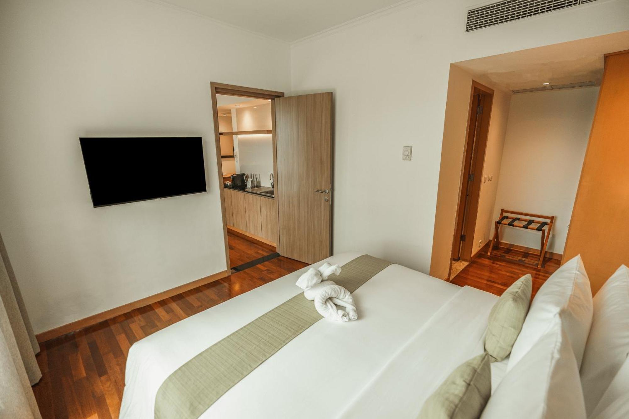 Hotel Kimaya Slipi Jakarta By Harris Екстер'єр фото
