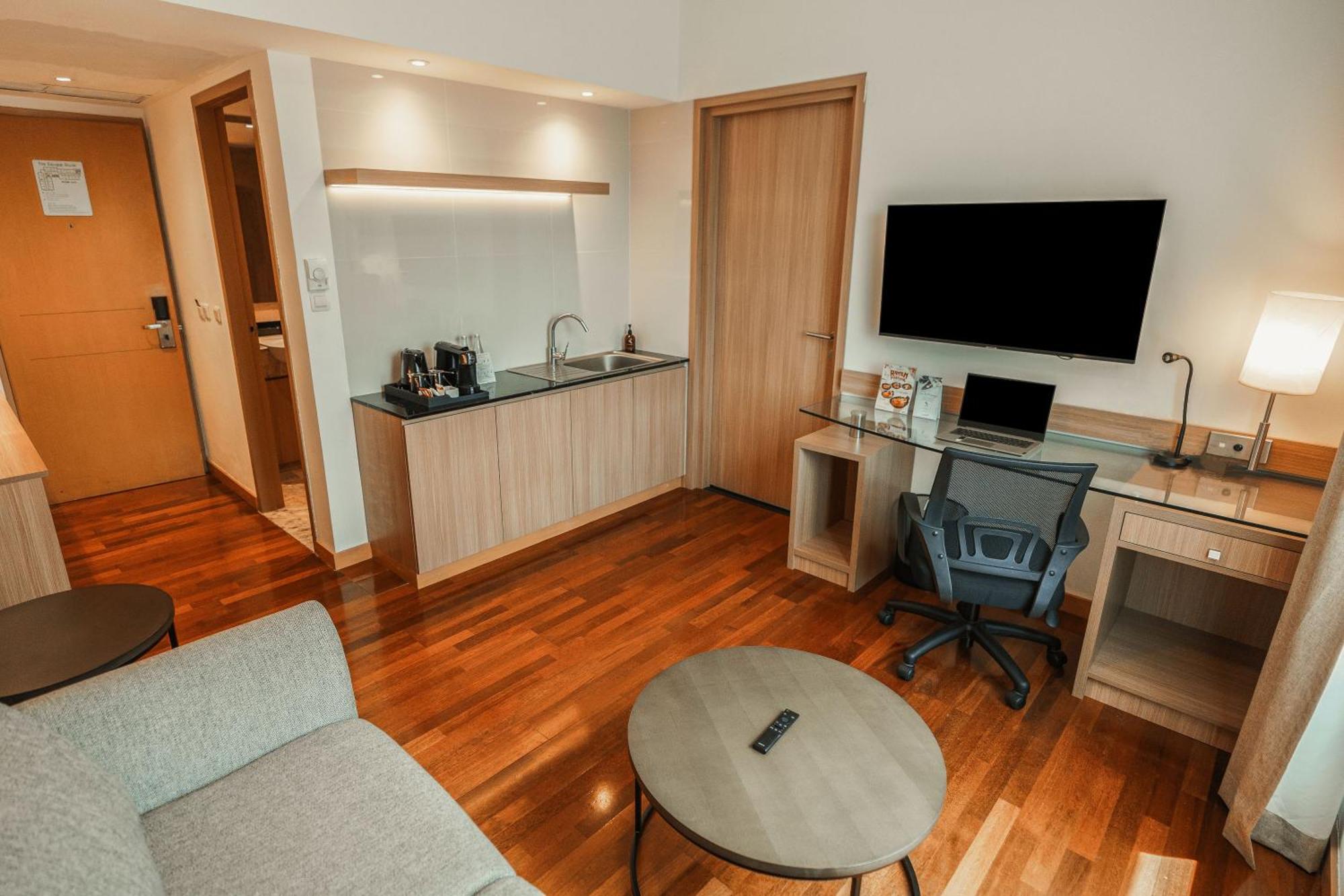 Hotel Kimaya Slipi Jakarta By Harris Екстер'єр фото