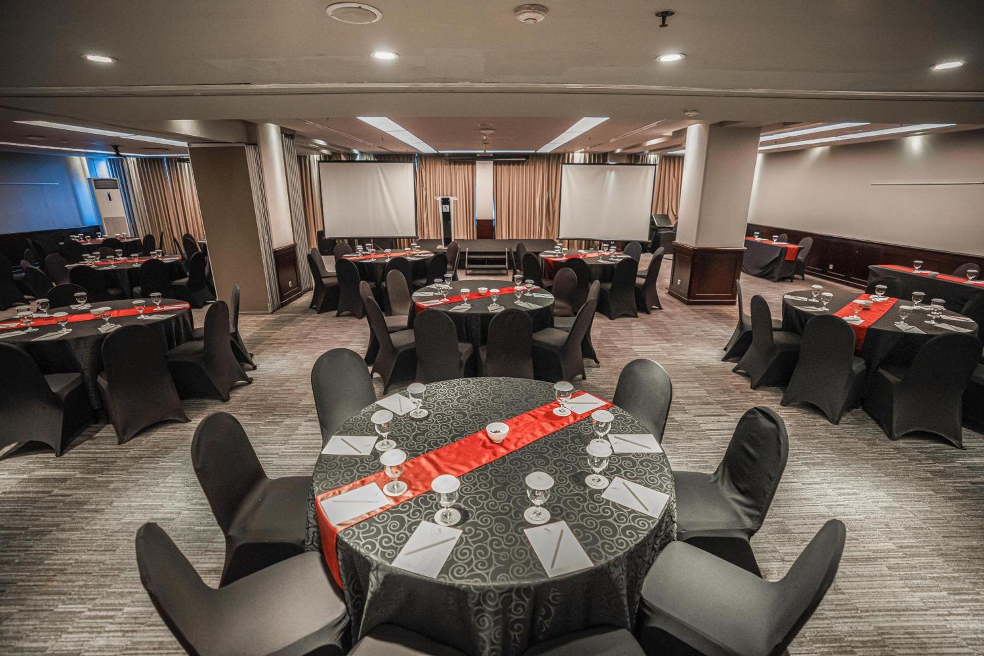 Hotel Kimaya Slipi Jakarta By Harris Екстер'єр фото