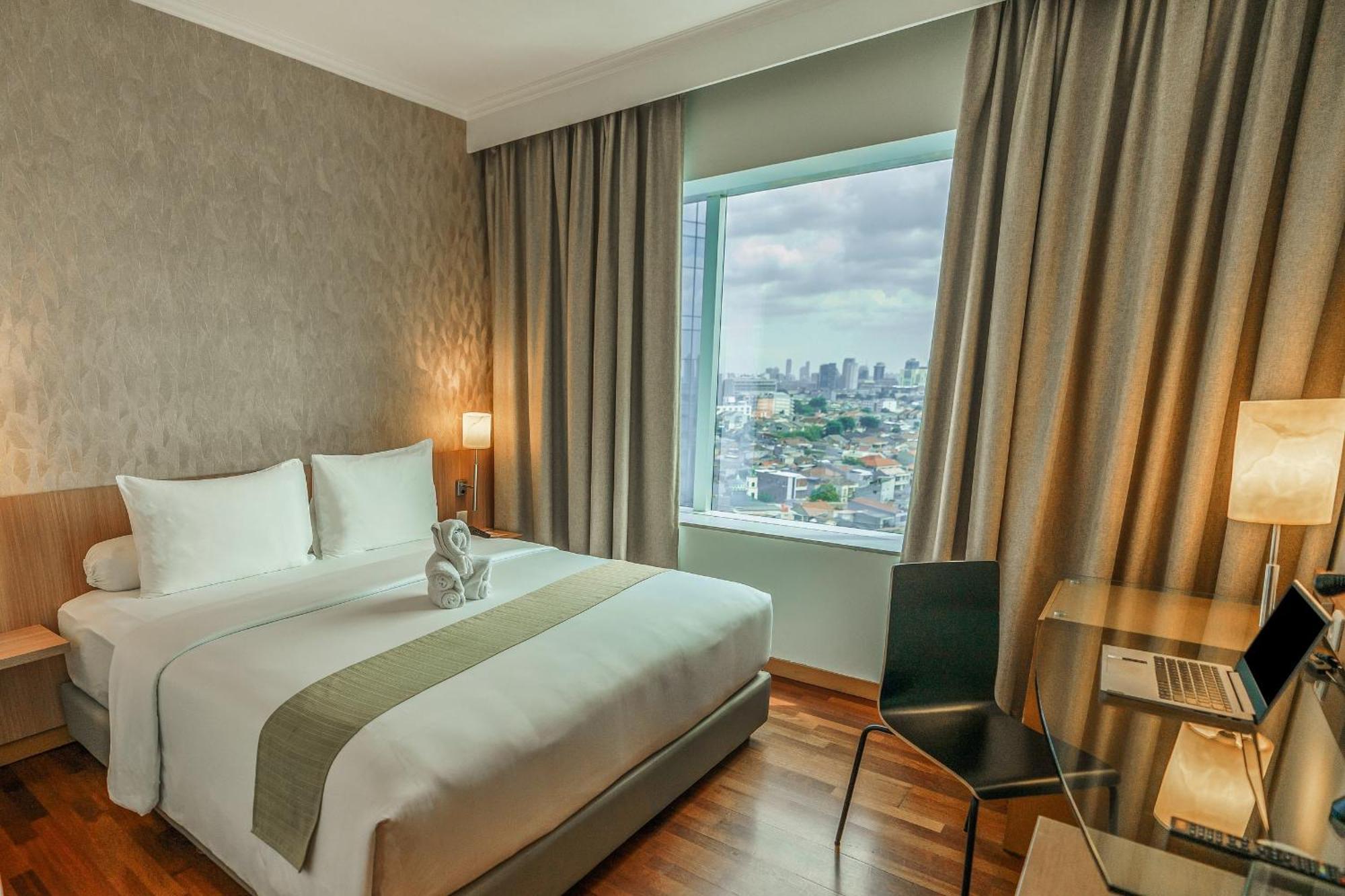 Hotel Kimaya Slipi Jakarta By Harris Екстер'єр фото