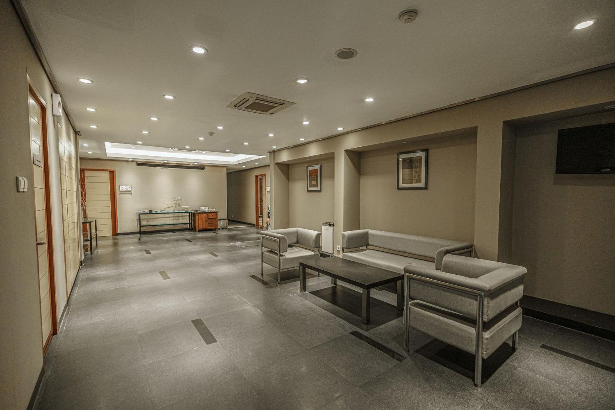 Hotel Kimaya Slipi Jakarta By Harris Екстер'єр фото