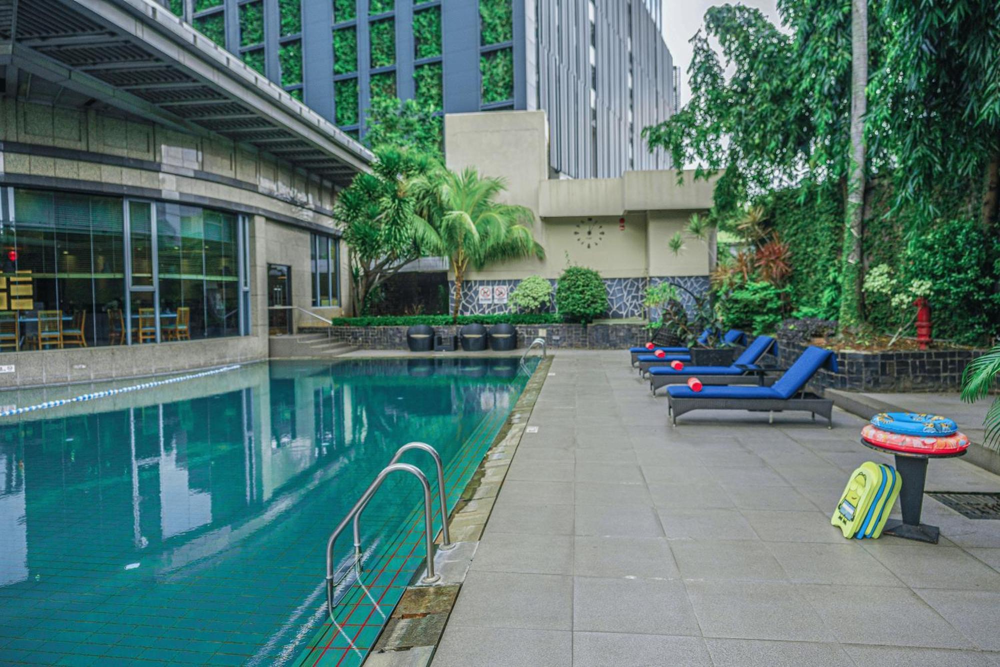 Hotel Kimaya Slipi Jakarta By Harris Екстер'єр фото